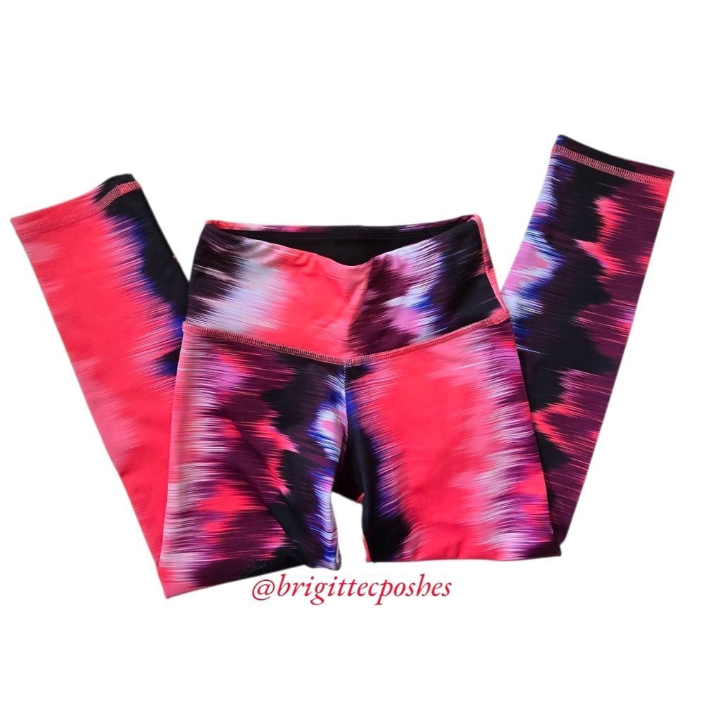 FLYWHEEL Cropped Bright Red Multi-colored Legging